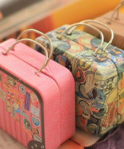 LVV HOME Retro portable Stud Earrings storage box/Creative Iron Mini Luggage Candy box Earphone box